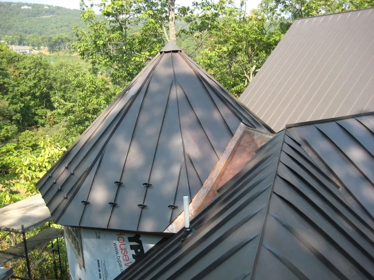 Professional Roof Tarp Installation by Craftsman Roofing in Connell